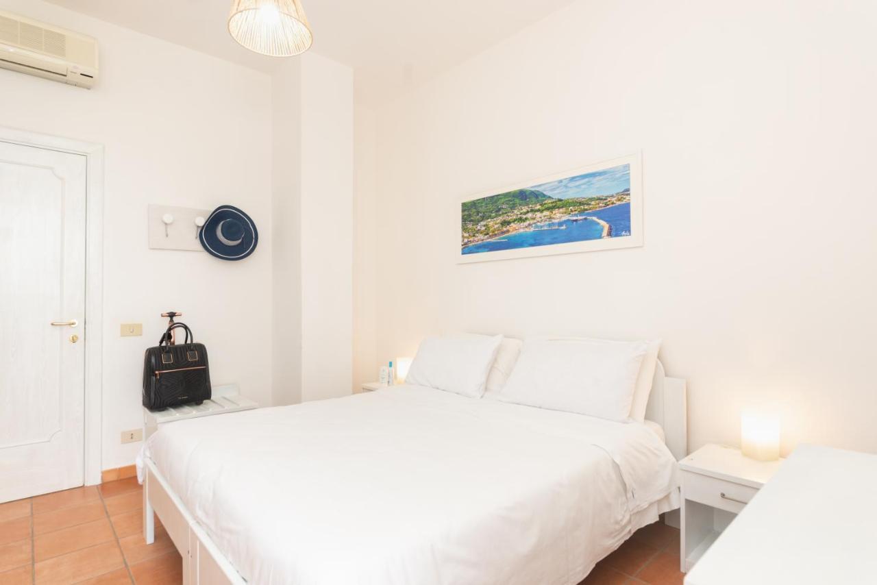 Villa Bina Sea Hotel Sant'Angelo  Exteriér fotografie