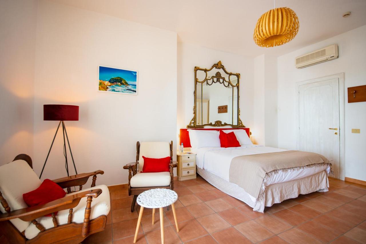 Villa Bina Sea Hotel Sant'Angelo  Exteriér fotografie