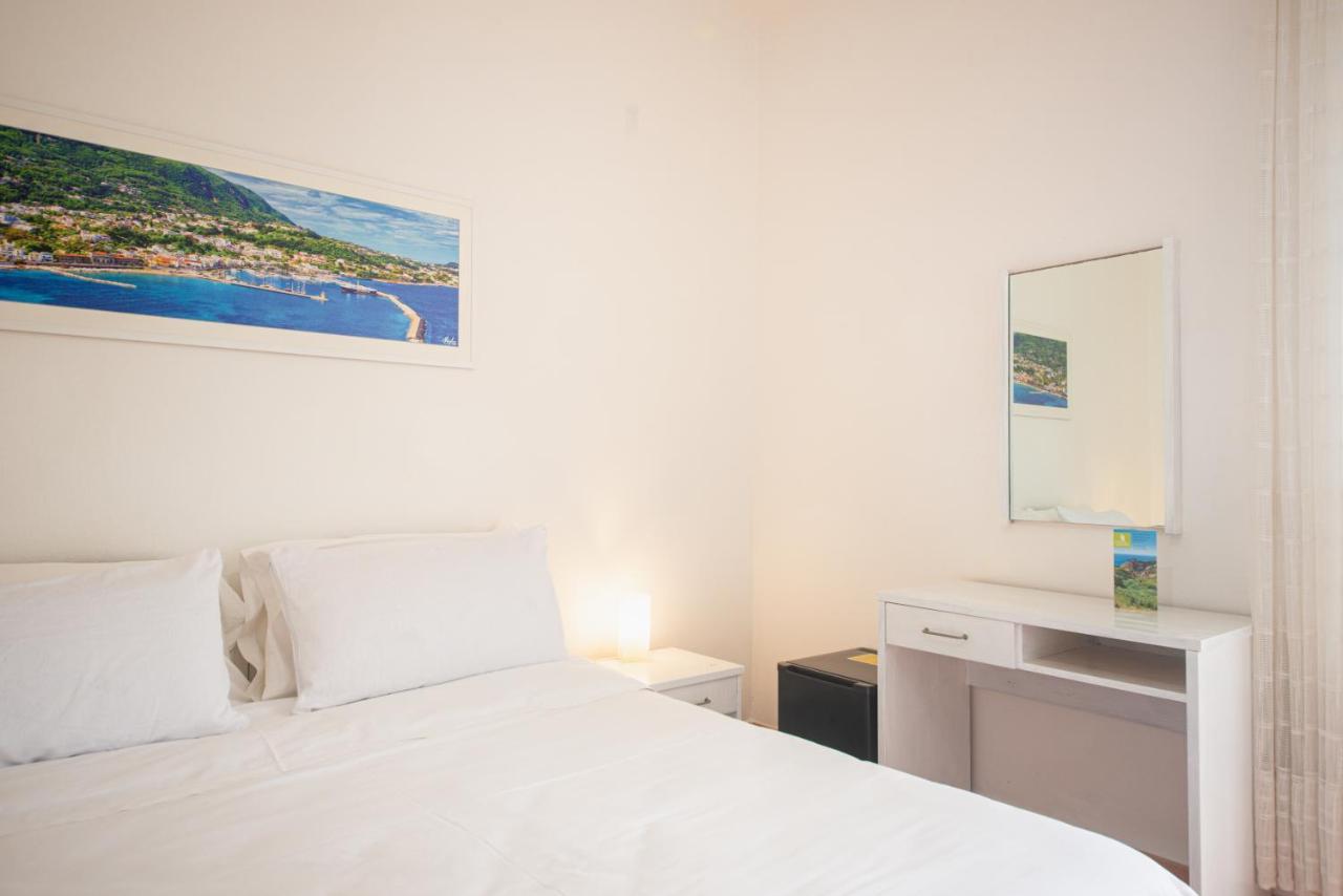 Villa Bina Sea Hotel Sant'Angelo  Exteriér fotografie