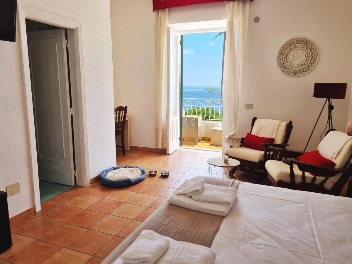 Villa Bina Sea Hotel Sant'Angelo  Exteriér fotografie